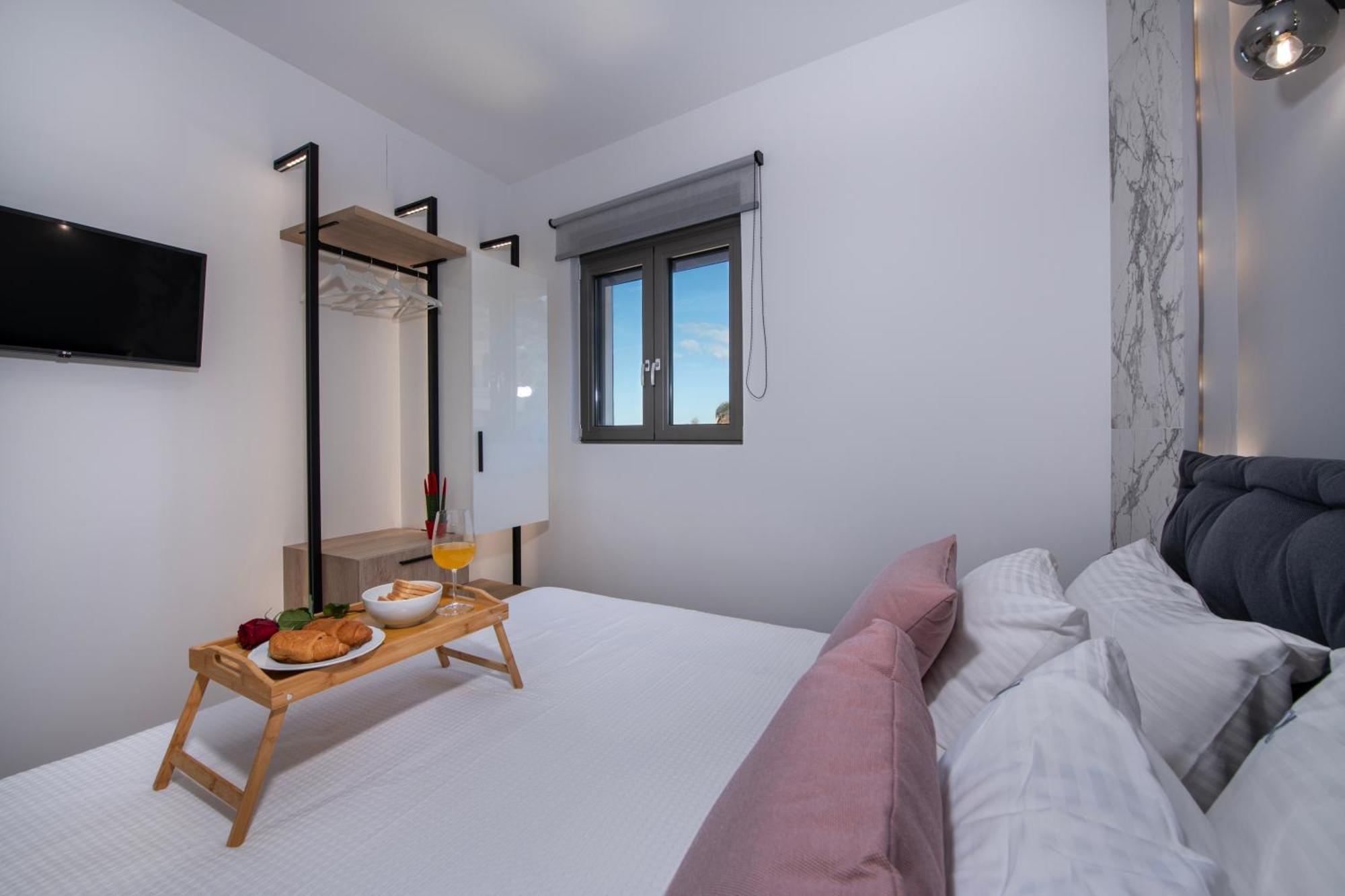 Alpha Suites Chania  Exteriör bild